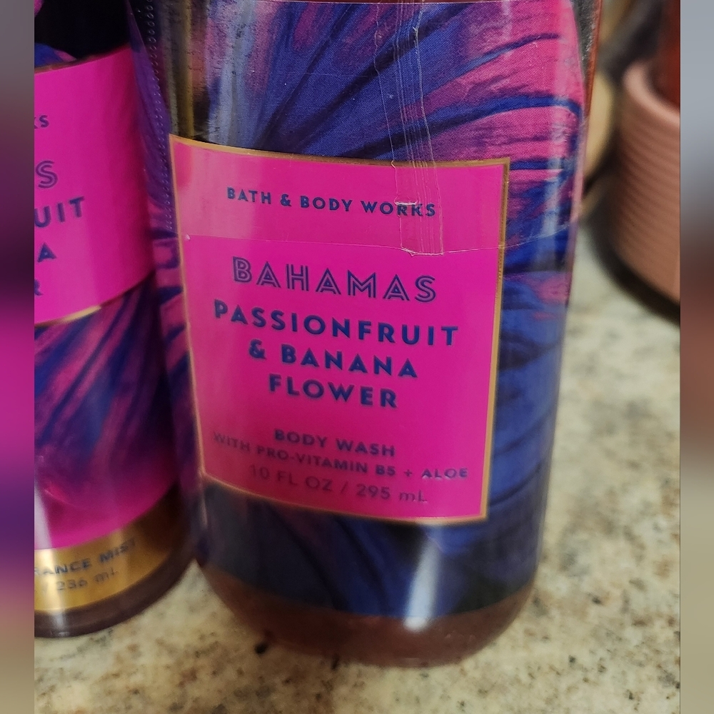 Bath and Body Works Bahamas Passionfruit and Banana Flower  Body Bundle - Picture 4 of 6